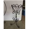 Image 2 : 2 Wrought Iron Plant Stands 