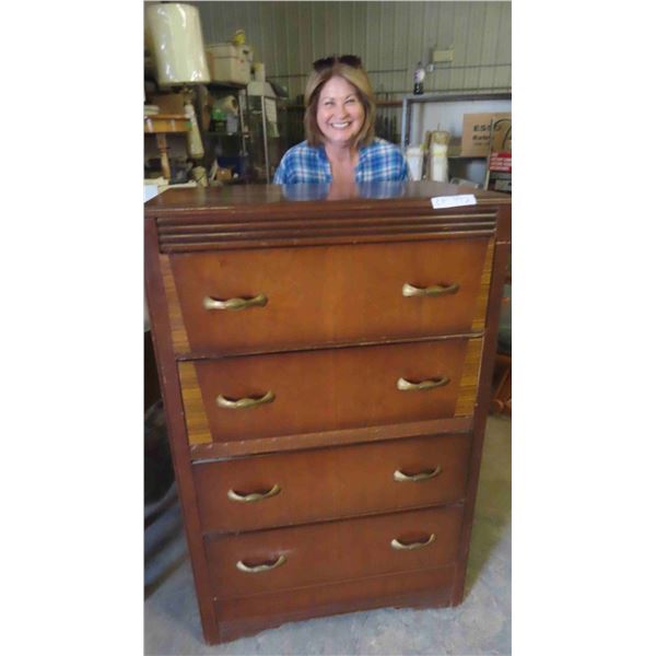 4 Drawer Dresser 46'' x 29 1/2'' x 17 1/2'' 