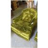 Image 2 : Vintage Button Back Living Room Chair 