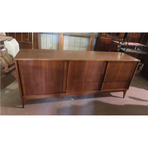 Mid Century Modern Dresser with 9 Drawers 31'' x 24'' x 16''