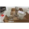 Image 2 : 2 Modern Light Fixtures 