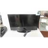 Image 1 : Samsung 32'' TV with Remote 