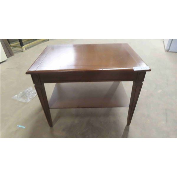 Walnut End Table 21'' x 28'' x 20'' 
