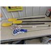 Image 1 : 3 Plastic Paddles, 2 Lacrosse Rackets