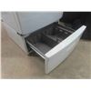 Image 8 : Samsung Dryer with Bottom Drawer