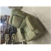 Image 2 : Leather/Leather-Style Power Recliner 