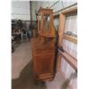Image 8 : 1/4 Cut Oak Buffet/China Cabinet 78'' x 42'' x 19 1/2'' 