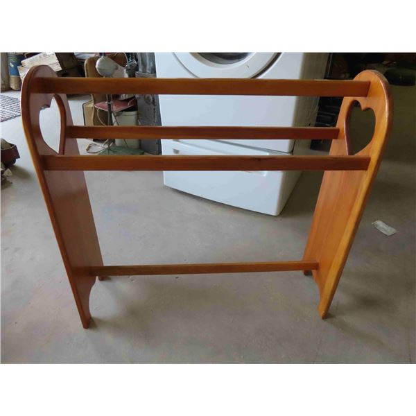 Blanket Display Wood Stand 33 1/2'' x 10 1/2'' x 32'' 