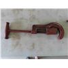 Image 2 : Vintage Tools: Pipe Cutter, Clamp, Tap and Die Tools