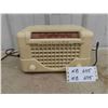 Image 1 : Vintage Trav-ler Radio Powers On