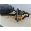 Image 2 : Poulan 260 Pro Gas Chainsaw Has Compression with Matching Case (Oil Leaking)