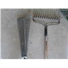 Image 2 : Yard Tools: Spade, Rakes