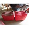 Image 2 : 7 Plastic Gas Containers 