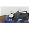 Image 3 : Campbell Hausfeld Portable Air Compressor