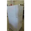 Image 2 : Kenmore Fridge with Top Freezer 69'' x 32'' x 30'' 