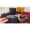 Image 8 : 4 Vintage Cameras: Brownie Target Six-16 with Manual and Box , Yashia, 