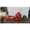 Image 1 : 3 Metal Gas/Oil Cans 