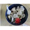 Image 8 : Pans, Wok, Stainless Steel Mixing Bowl, Cookie Cutters & More 