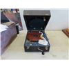 Image 1 : Vintage Portable Chonola Crank Phonograph Player 