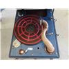 Image 2 : Vintage Portable Chonola Crank Phonograph Player 
