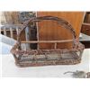 Image 10 : 6 Dinner Mats , Wicker Paper Plate Holders , Wind Chimes , Rustic Shelf & More 
