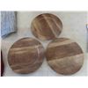 Image 3 : 6 Dinner Mats , Wicker Paper Plate Holders , Wind Chimes , Rustic Shelf & More 