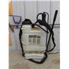 Image 2 : 4 Gallon / 15.2 Litre Flomaster Model 612 Backpack Sprayer 