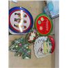 Image 2 : Christmas Trays 41 1/2'' x 30 1/2'' , Halloween Trays , Cupcake Trees & More 
