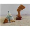 Image 6 : 6 Egyptian Pictures on Papyrus 13'' x 9'' , Onyx Pyramid 2 1/2'' x 2 1/2'' x 2 3/4'' ,