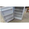 Image 3 : Viking Freezer 33'' x 22'' x 23''