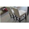 Image 7 : Table 36'' x 42'' x 42'' with 4 Chairs 