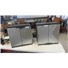 Image 1 : 2 Shop Cupboards 24'' x 24'' x 14'' 