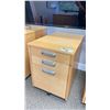 Image 2 : ROLLING 3 DRAWER FILE CABINET 26.5 X 17.5"