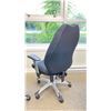 Image 3 : PAIR OF ROLLING OFFICE CHAIRS