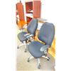 Image 2 : PAIR OF ROLLING OFFICE CHAIRS