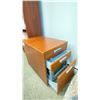 Image 2 : ROLLING 3 DRAWER FILING CABINET 26 X 17"