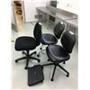Image 3 : 2 ROLLING OFFICE CHAIRS (1 BIOFIT) 1 BIOFIT STATIONARY CHAIR AND FELLOWS ANTI-FATIQUE WEDGE