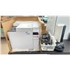 Image 1 : AGILENT TECHNOLOGIES 7820A GC SYSTEM WITH ASSORTED ACCESSORIES