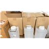 Image 2 : 2 TIER MOBILE METRO RACK WITH ASSORTED JUGS AND CARBOYS