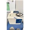 Image 4 : BRANSON 3510 ULTRASONIC CLEANER, METRO TOLEDO CAREPAC L AND SET OF LABORATORY WEIGHTS