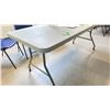 Image 4 : 4 FOLDING TABLES AND ONE ROUND TABLE