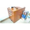 Image 3 : ROUND TABLE APPROX 3' CIRCUMFERENCE  AND 3 DRAWER MOBILE FILE CABINET