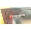Image 3 : 4 DRAWER SENTRY SAFE FILING CABINET APPROX 4.5 X 3'