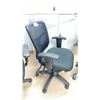 Image 3 : 4 ASSORTED ROLLING OFFICE CHAIRS