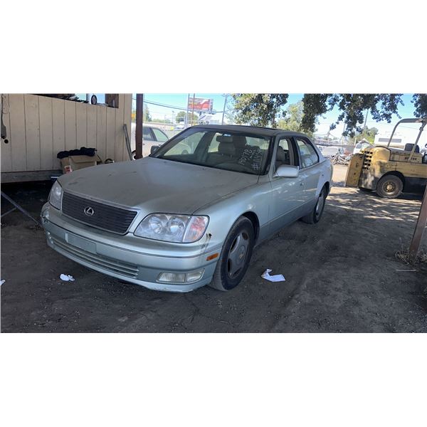 1998 Lexus LS 400