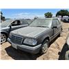 Image 1 : 1995 Mercedes-Benz E-Class