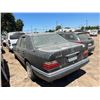 Image 4 : 1995 Mercedes-Benz E-Class