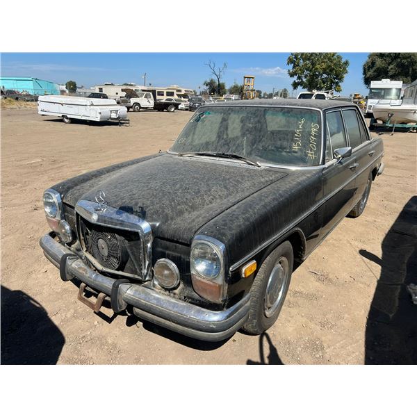 1973 MERCEDES-BENZ 280SE