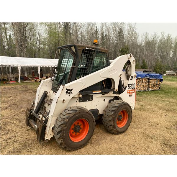 2007 S300 Bobcat, 2 spd, High Flow, Quick Attach, Enclosed Cab, Hand or Foot Controls, 4923 hrs. S/N