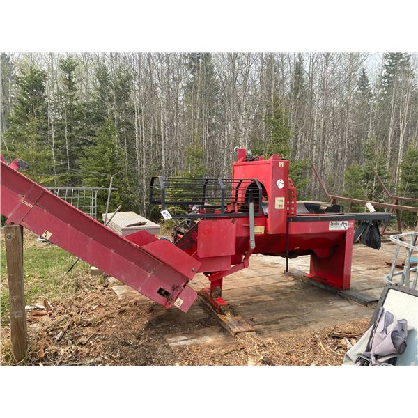 Apache Firewood Processor Model 2100 c/w 20 HP Honda Motor S/N 04-4036, Infeed conveyor, saw, splitt